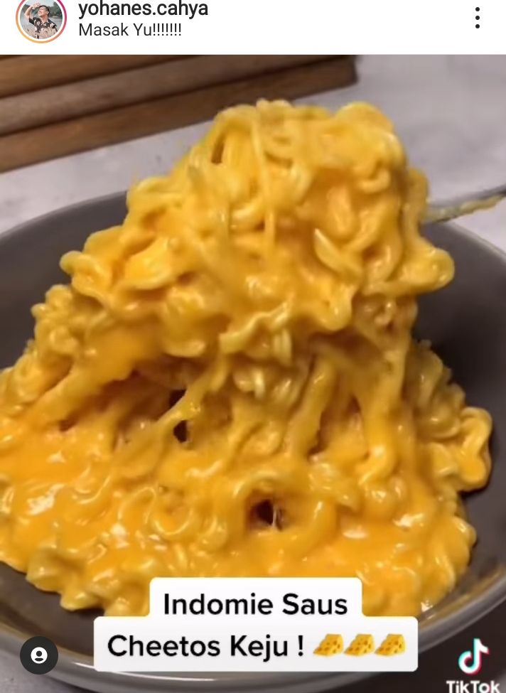 Mac and cheese cheetos Indomie goreng