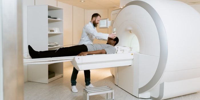 Ustadz Yusuf Mansur menjalani pemeriksaan endoskopi, kolonoskopi, dan CT scan.