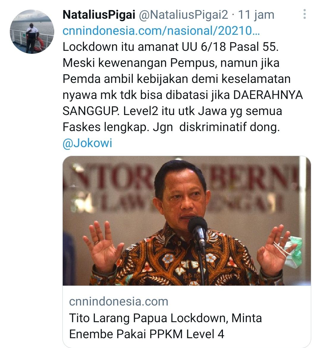 Tangkapan layar cuitan Natalius Pigai soal Tito Karnavian yang larang Papua lockdown./