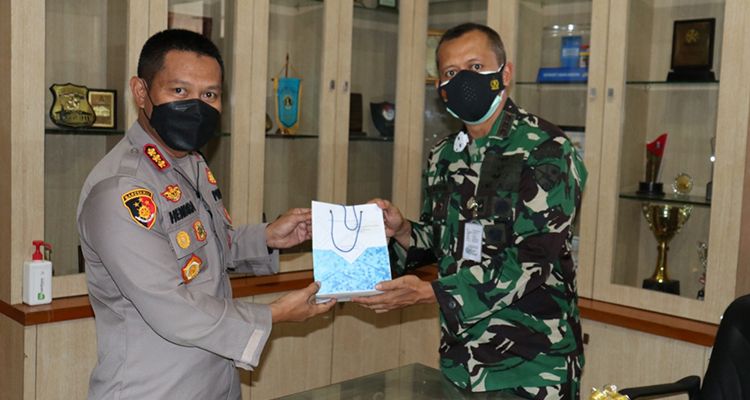 DanlanudSulaiman Kolonel Pnb Mohammad Nurdin dan Kapolresta Bandung Kombes Pol Hendra Kurniawan, Kamis 29 Juli 2021