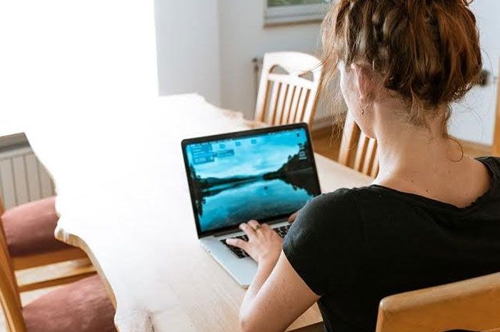 5 Jenis Bisnis Online Yang Bisa Dilakukan Tanpa Modal Ada Bisnis Konten Digital Sragen Update<script async src=