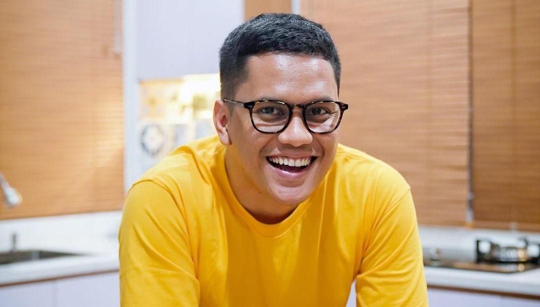 Profil Dan Biodata Lengkap Arief Muhammad Pencetus Tren Berbagi Ikoy Ikoyan Ada Agama Umur Dan Instagram Berita Kbb