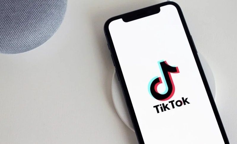 Pengulas aplikasi Matt Navara mengungkap bahwa  TikTok sedang melakukan uji coba fitur TikTok Stories.