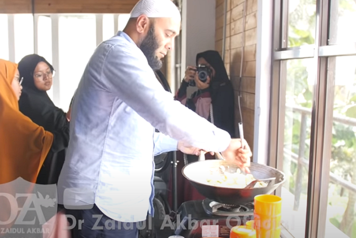 Cara Membuat Nasi Goreng Anti Lemak ala dr. Zaidul Akbar, Ganti Minyak