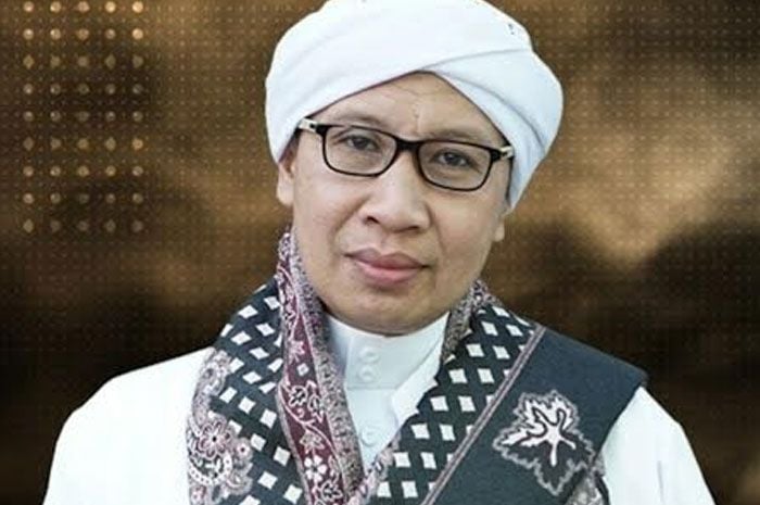 Buya Yahya Jelaskan Makna Mimpi Disetubuhi Orang Lain yang Bukan Istri