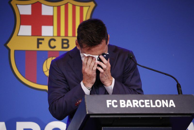 Lionel Messi Menangis Saat Konferensi Persnya Berpamitan ke Tim Masa  Kecilnya Barcelona, Messi: Ini Berat - Kabar Besuki