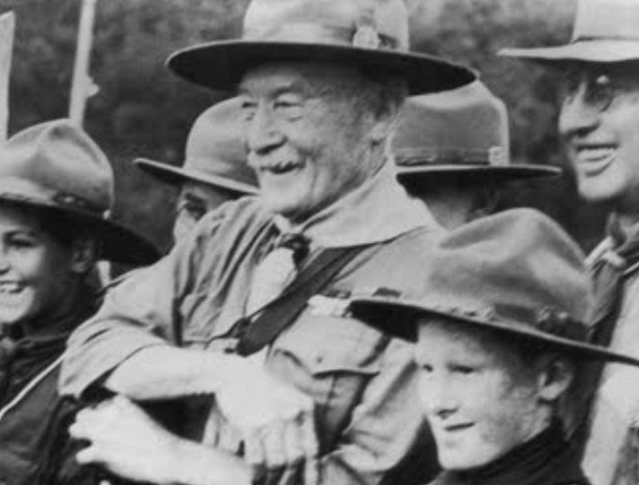 Selamat Hari Pramuka 14 Agustus 2021, di Hari Pramuka kamu wajib tahu Baden Powell, sosok Bapak Pandu Dunia, siapa dia sesungguhnya? Ini profil lengkap Robert Baden Powell.