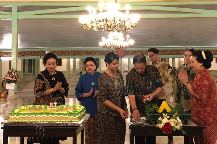 KGPAA Mangkunegaran saat merayakan ulang tahun ke-67.