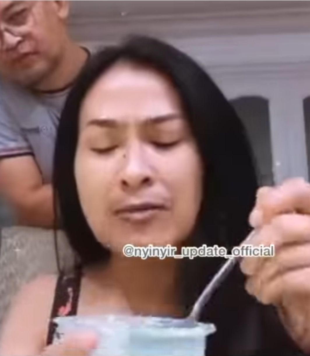 Iis Dahlia Pamer Wajah Polos Tanpa Makeup, Netizen Bilang Lebih Cantik Lucinta Luna