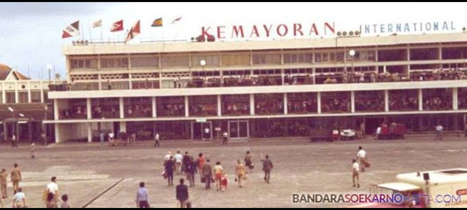Bukan Soekarno-Hatta, Ternyata Ini Bandara Pertama di Indonesia
