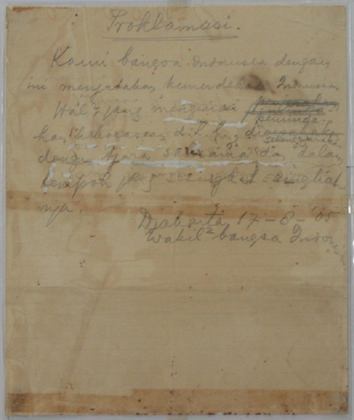 Fakta penampakan teks proklamasi Indonesia yang ditulis tangan Soekarno