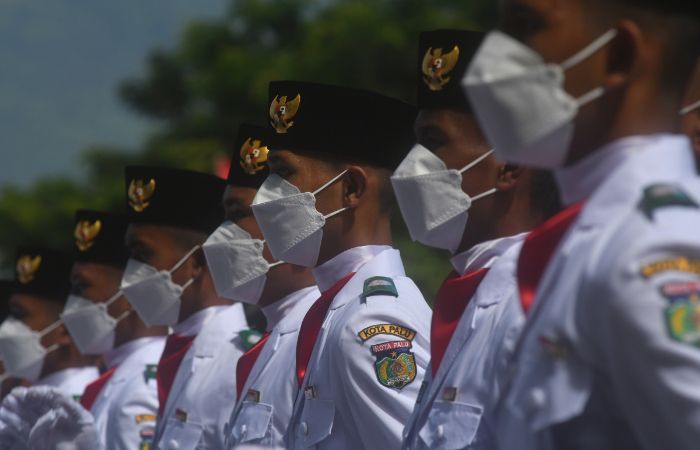 Petugas Paskibraka 2021 dikukuhkan oleh presiden Joko Widodo pada Kamis, 12 Agustus 2021.  Terdapat 68 daftar nama yang terpilih menjadi petugas upacara bendera HUT RI ke-76