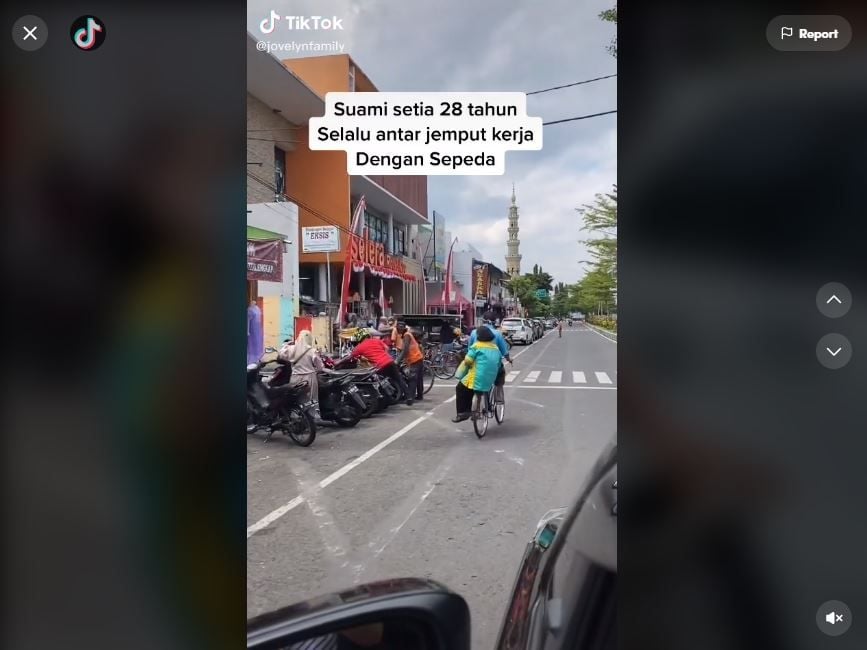 VIRAL Suami Setia 28 Tahun Antar Jemput Istri Kerja Pakai 