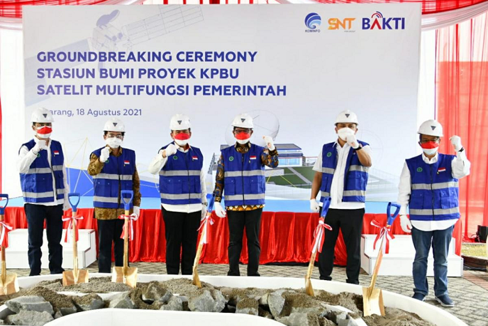 Groundbreaking Ceremony Stasiun Bumi Proyek KPBU Satelit Multifungsi Pemerintah yang diadakan di Cikarang, Jawa Barat, pada hari Rabu, 18 Agustus 2021.