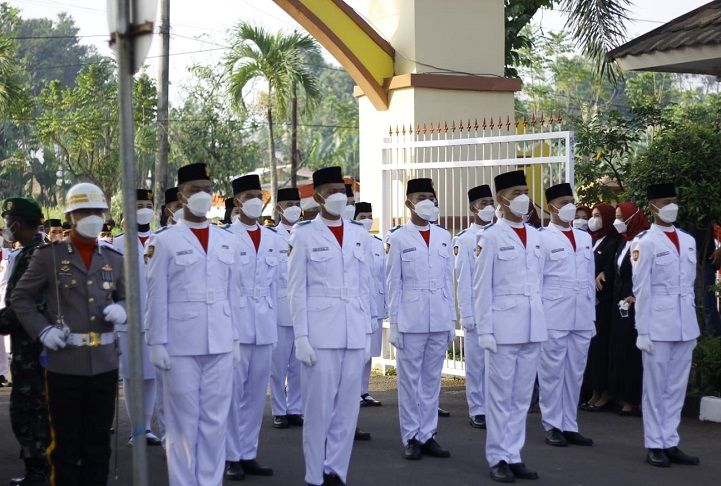 Paskibraka Kota Serang saat mengikuti upacara HUT ke 76 RI di Kota Serang.