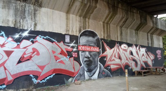 Mural 404 Not Found yang mirip wajah Presiden Jokowi berlokasi di daerah Batuceper, Tangerang