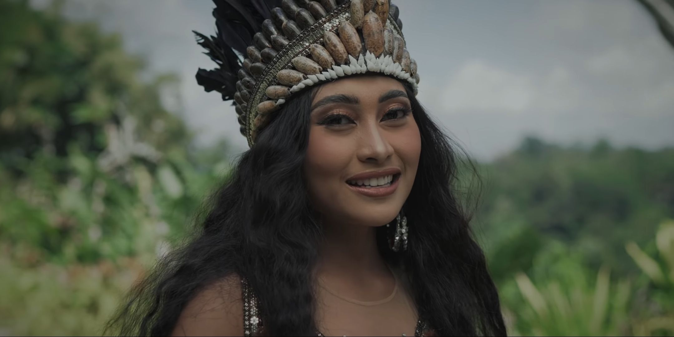 Lirik Lagu Wonderland Indonesia Cipt Alffy Rev feat Novia Bachmid yang Banjir Pujian