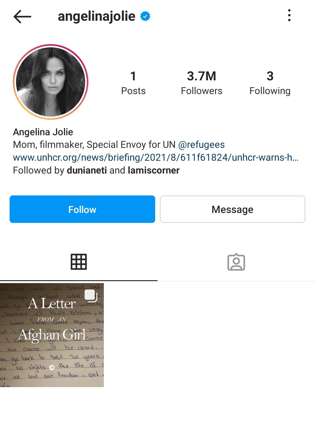 Instagram resmi Angelina Jolie. 