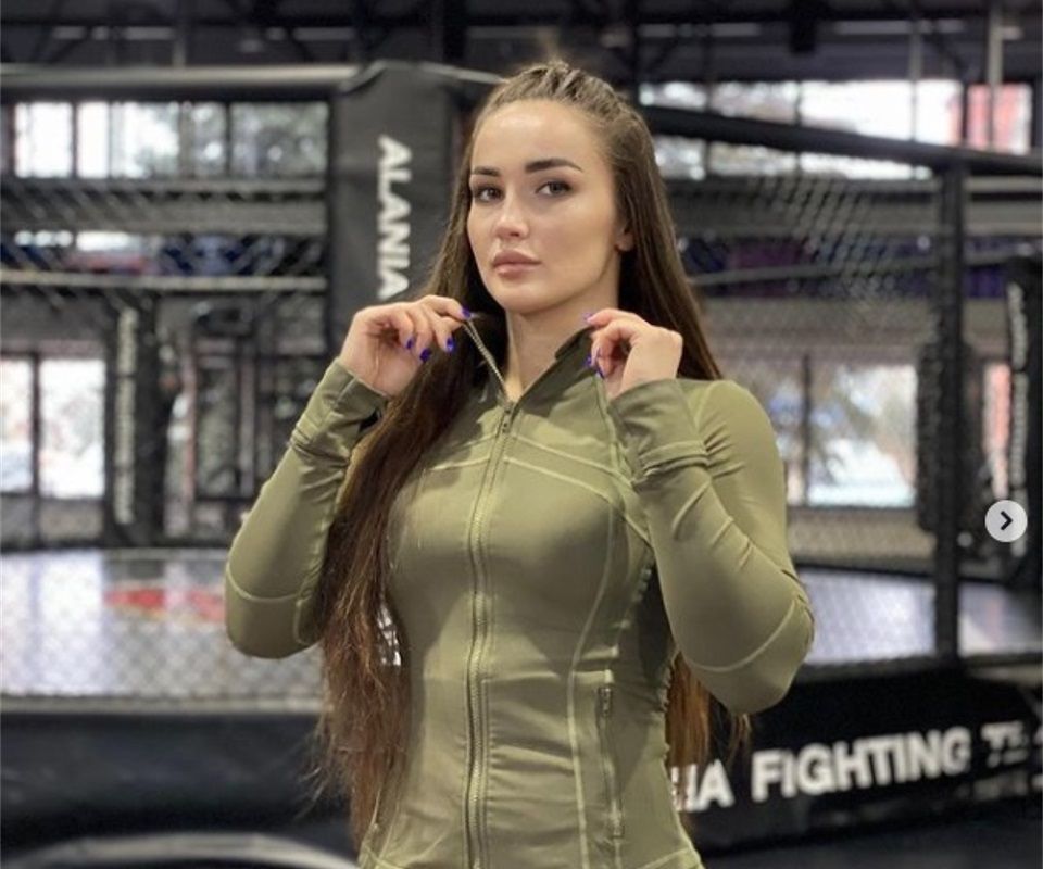 Profil Diana Avsaragova, Jagoan Cantik MMA yang Belum Pernah Kalah