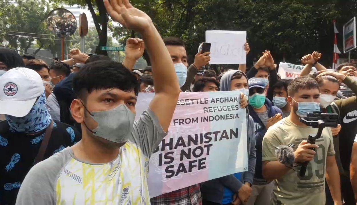 WN Afghanistan melakukan unjuk rasa di kantor UNHCR Jakarta, Selasa 24 Agustus 2021