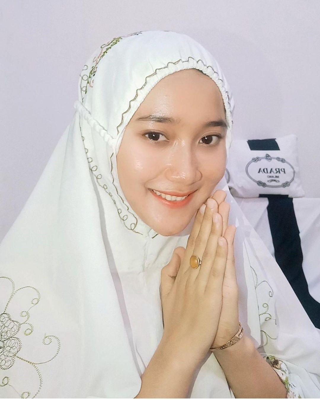 10 Potret Keseharian Yeni Inka Sang Ratu Ambyar Indonesia, Meski di Rumah Tampilannya Tetap Menarik dan Cantik