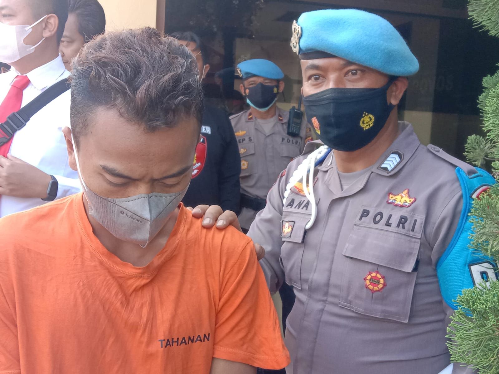 satu dari dua pelaku pencurian dengan pemberatan di minimarket kawasan Kabupaten Bandung