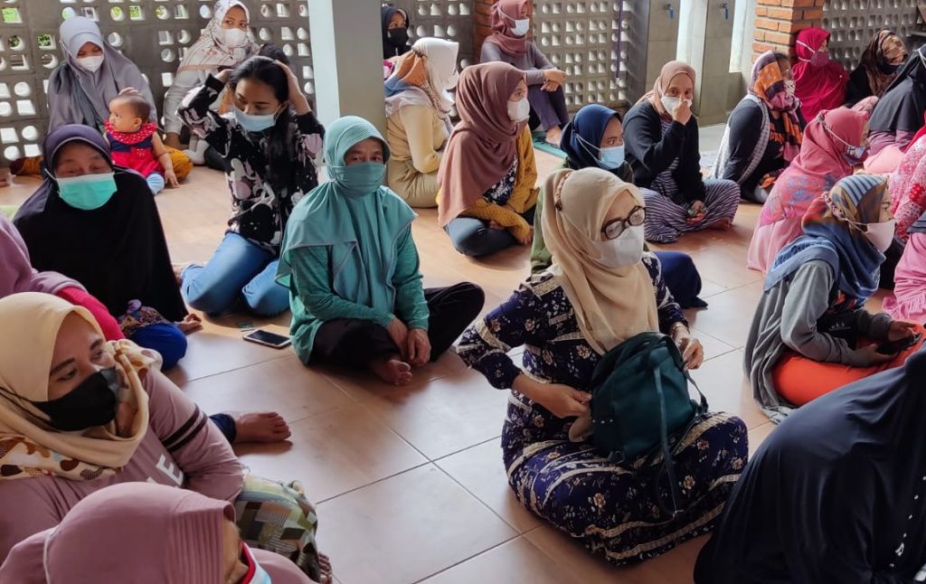 Muharram Berbagi DKM Masjid Nurul 'Izzah, Hasil Program Pemberdayaan Uang Receh