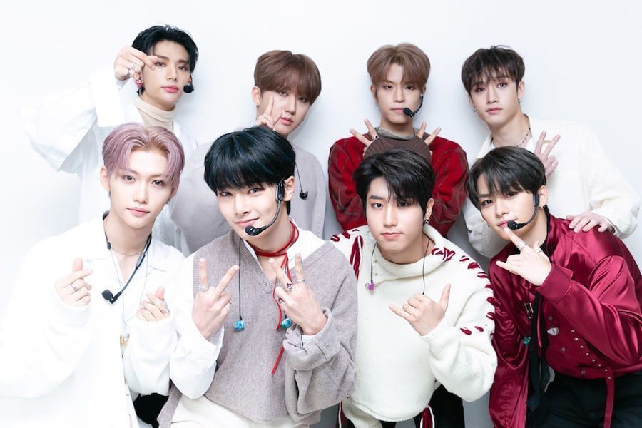 Лайтстик stray kids фото