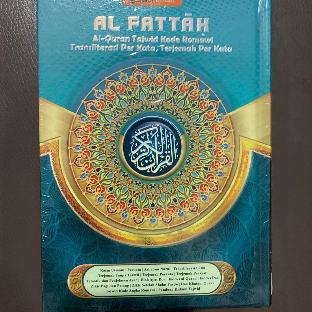 Unggahan Ahsan saat membagikan buku tentang Islam