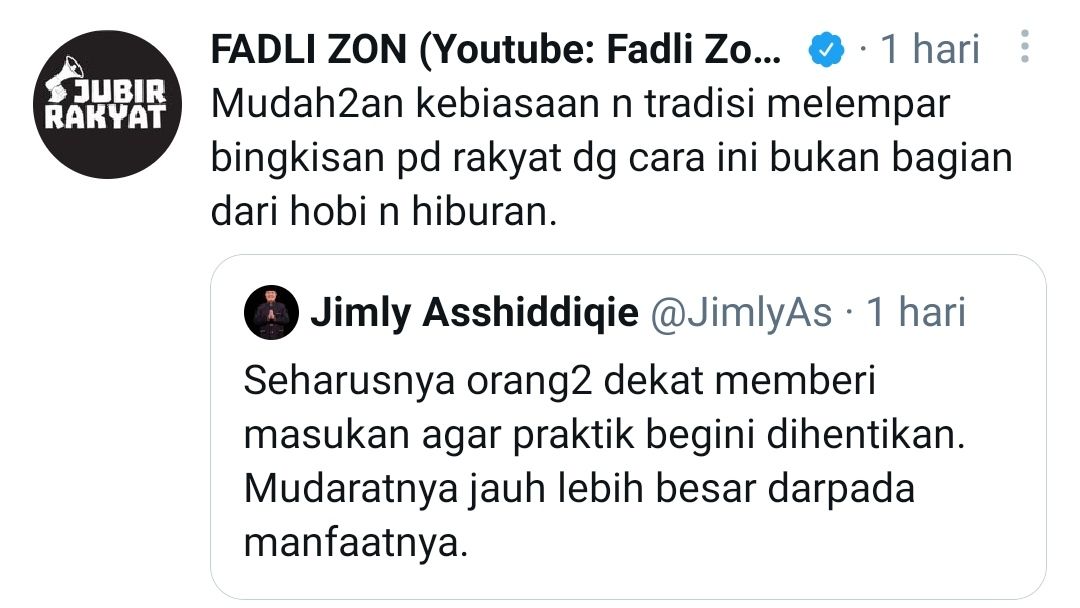 Tangkapan layar cuitan Fadli Zon soal kebiasaan Jokowi melempar bingkisan pada rakyat./