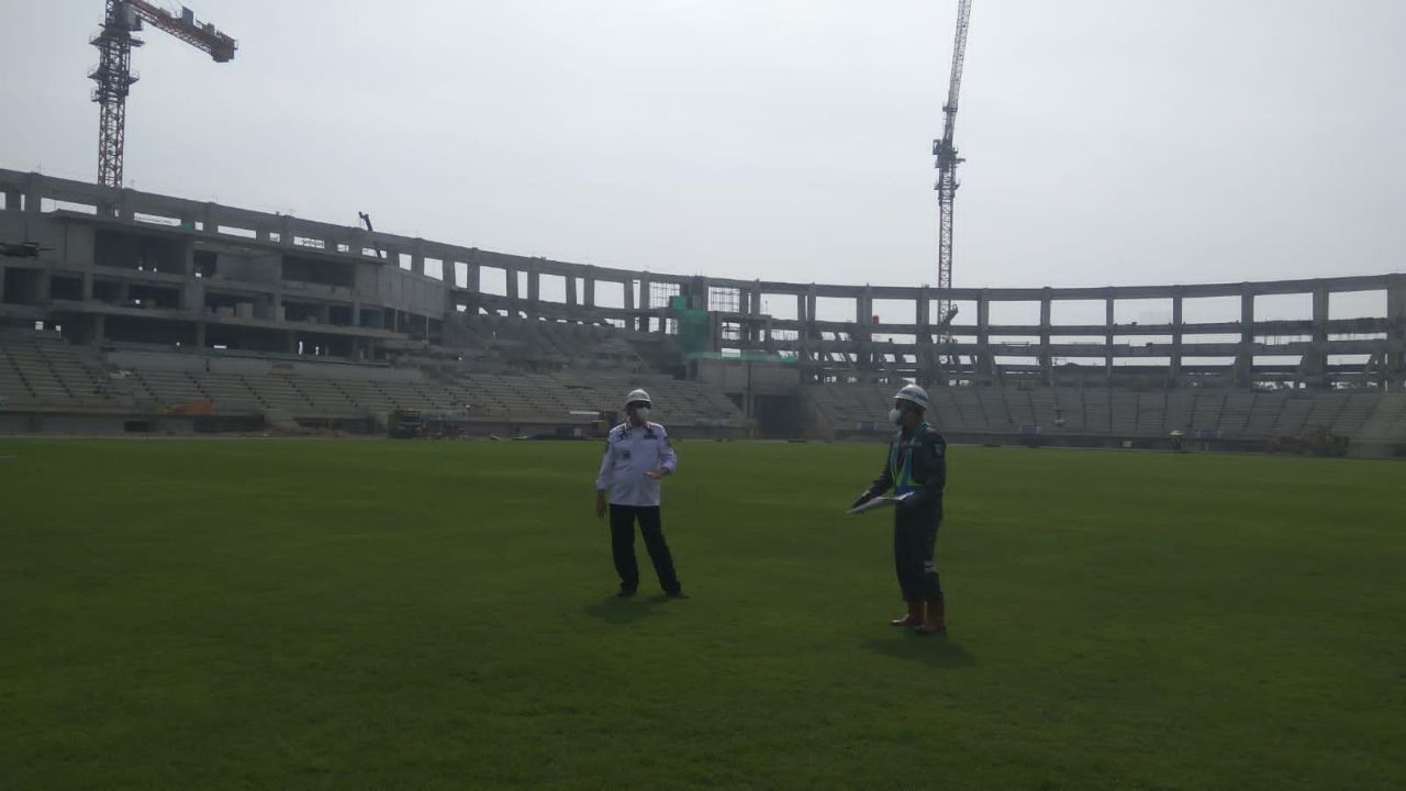 Rumput Banten International Stadium atau BIS.