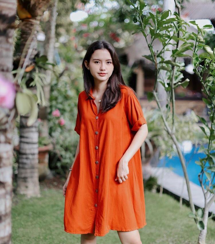10 Pose Cantik Sarah Menzel Kekasih Azriel Hermansyah yang Ternyata Anak Pengusaha Kaya di Bali