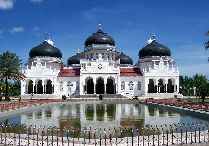 Foto Masjid Raya Baiturrahman (Aceh). Lengkap! Inilah profil Provinsi Nangroe Aceh Darussalam (NAD) atau Aceh yang terlokasi di Pulau Sumatera.