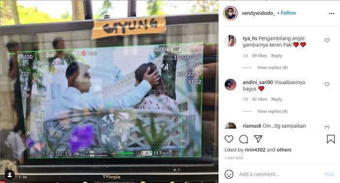 Sutradara Ikatan Cinta, Sendy Widodo mendapat kritik setelah dirinya mengunggah foto adegan Arya Saloka yang membelai rambut Amanda Manopo./IG @sendywidodo_
