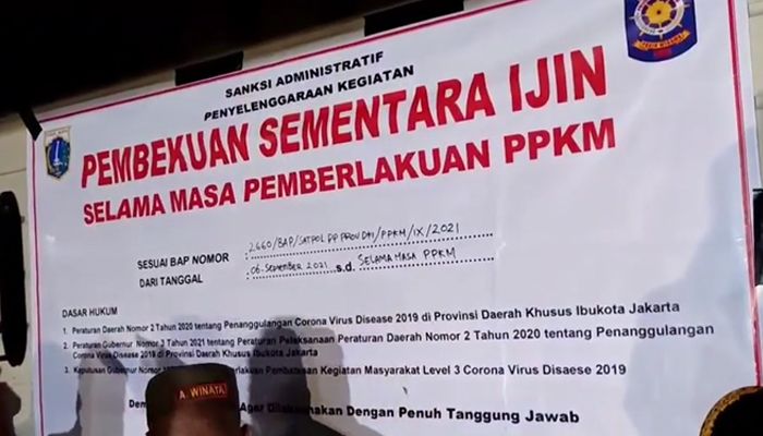 Tangkapan layar. Satpol PP DKI Jakarta membekukan izin operasional Holywings Resto and Bar Kemang, Jakarta Selatan akibat langgar aturan dan sanksi denda Rp 50 juta.
