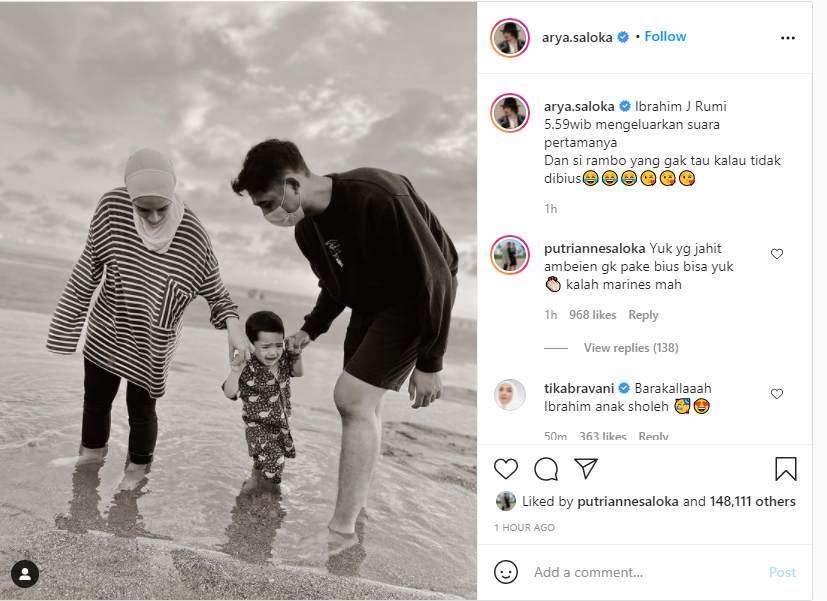 Arya Saloka membagikan potret keluarga kecilnya yang tengah bermain di pantai saat sang anak berulang tahun.