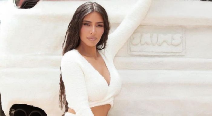 Profil dan Biodata Kim Kardashian Tampil Nyentrik Serba Hitam di Mit Gala 2021 Hingga Trending Twitter