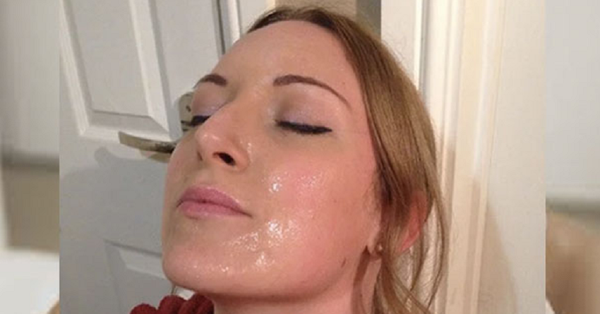 Yelena Vokstroykya mengaku telah bertahun-tahun menjalani treatment wajah dengan air mani yang ia sebut sebagai 