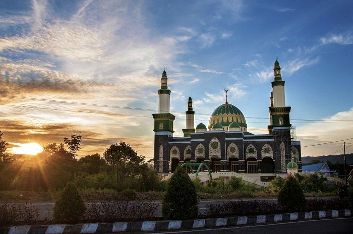 Ilustrasi jadwal imsak dan sholat DKI Jakarta tanggal 5 Ramadhan 1444 H.*