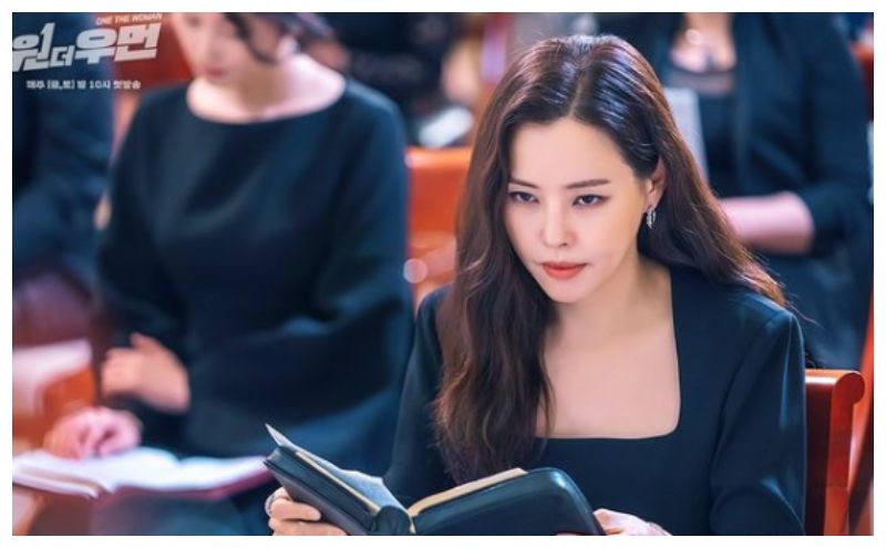Lee Ha Na membintangi drakor One The Woman (2021)