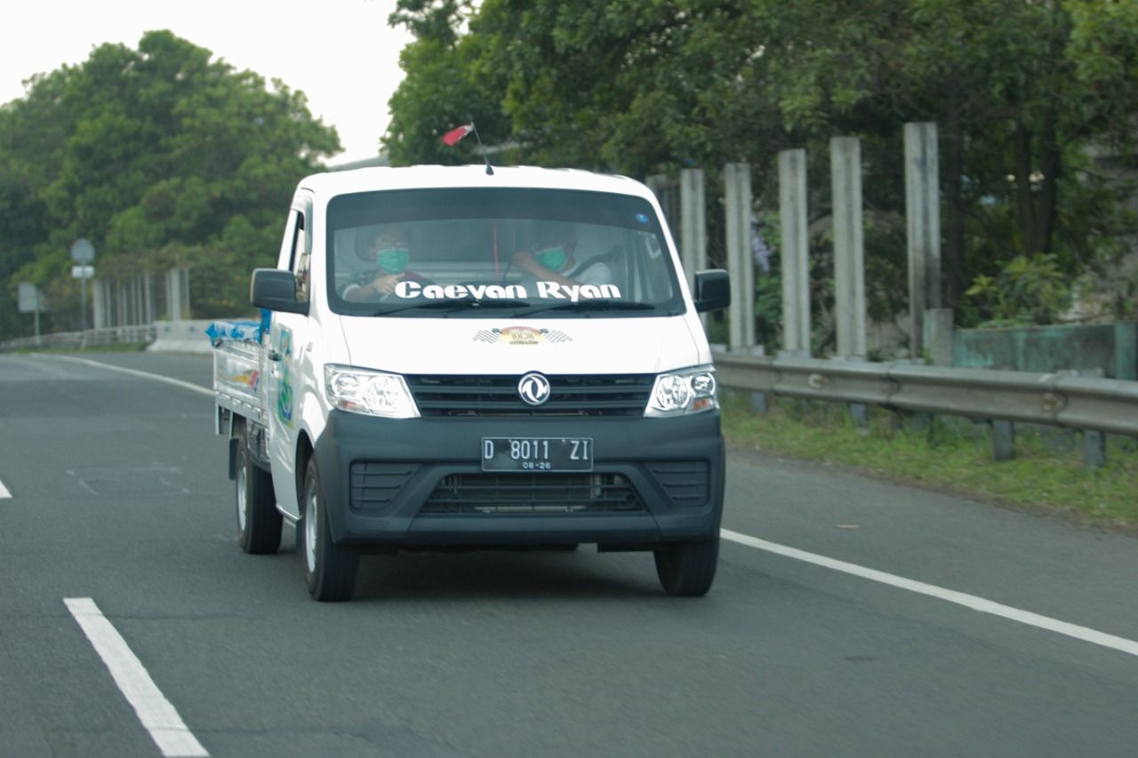 Uji coba DFSK Super Cab di Kota Bandung dan sekitarnya. Konsumsi BBM kendaraan tersebut mencapai 15,8 KM/L./Edi Kusnaedi/Galamedia