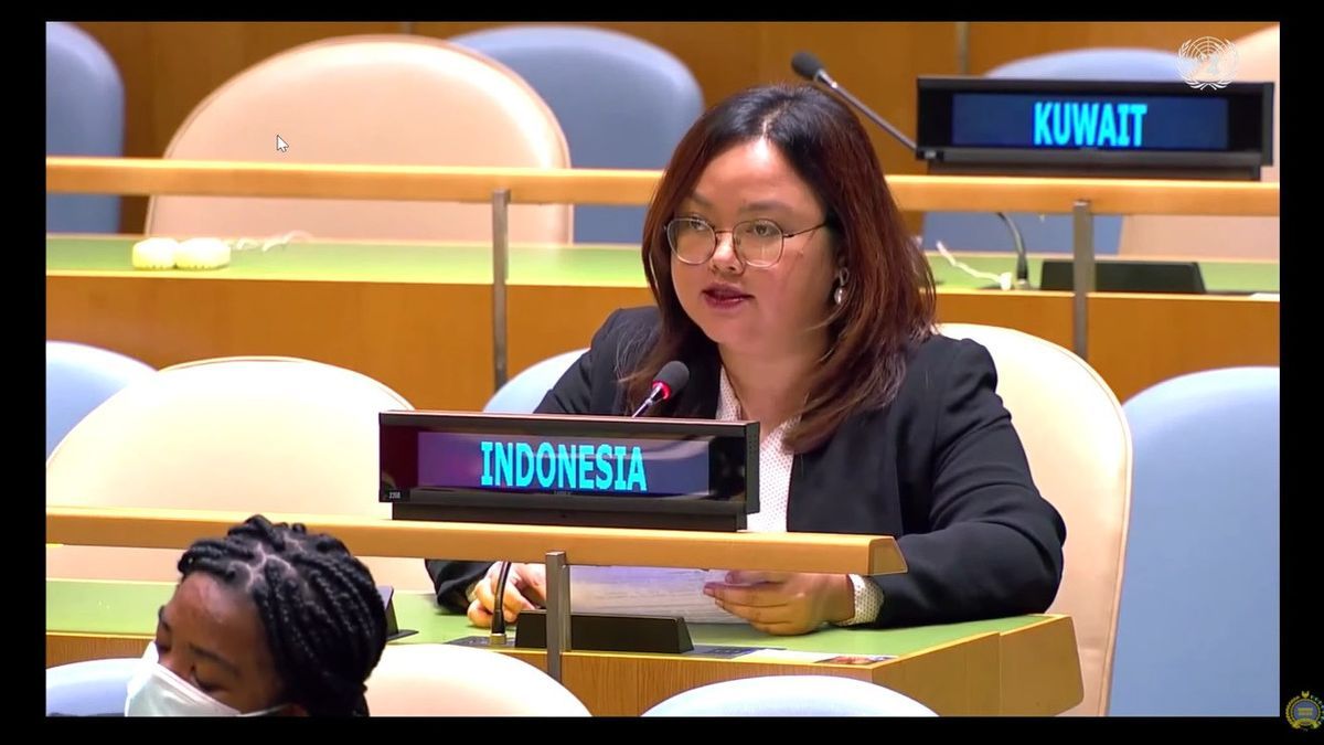 Sekrataris Ketiga Perwakilan Tetap Republik Indonesia untuk PBB di New York Sindy Nur Fitri saat menjawab tuduhan PM Vanuatu.
