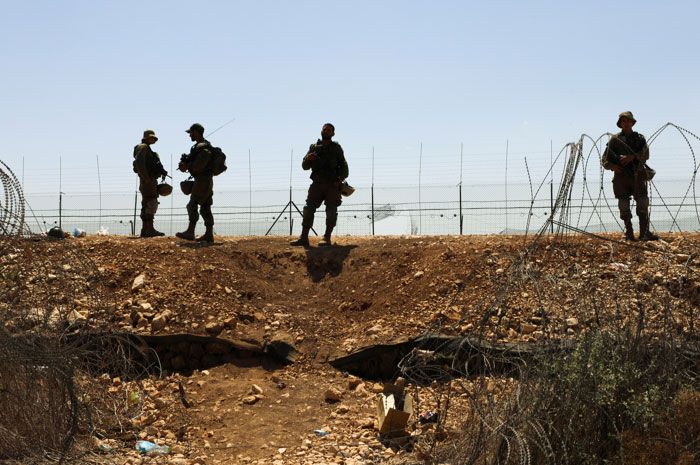 Tentara Israel berjaga di wilayah Tepi Barat.