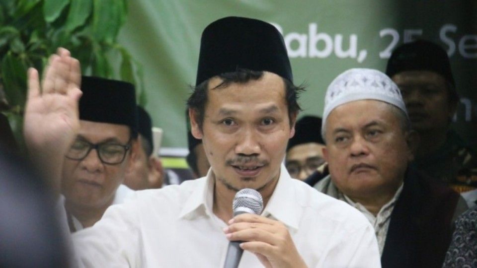 KH Ahmad Bahauddin Nursalim atau Gus Baha.