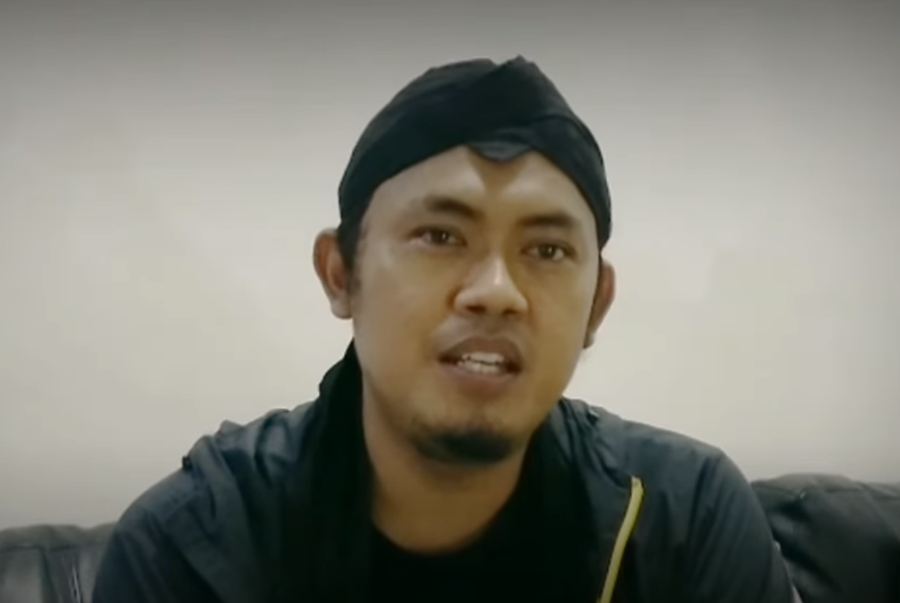 Ki Sodo Buono dalam tayangan YouTube "Takut Gelisah!! Kepergok Di Rumah Dukun? Reaksi Gendam Pelaku Subang", diunggah, Rabu, 6 Oktober 2021 dini hari