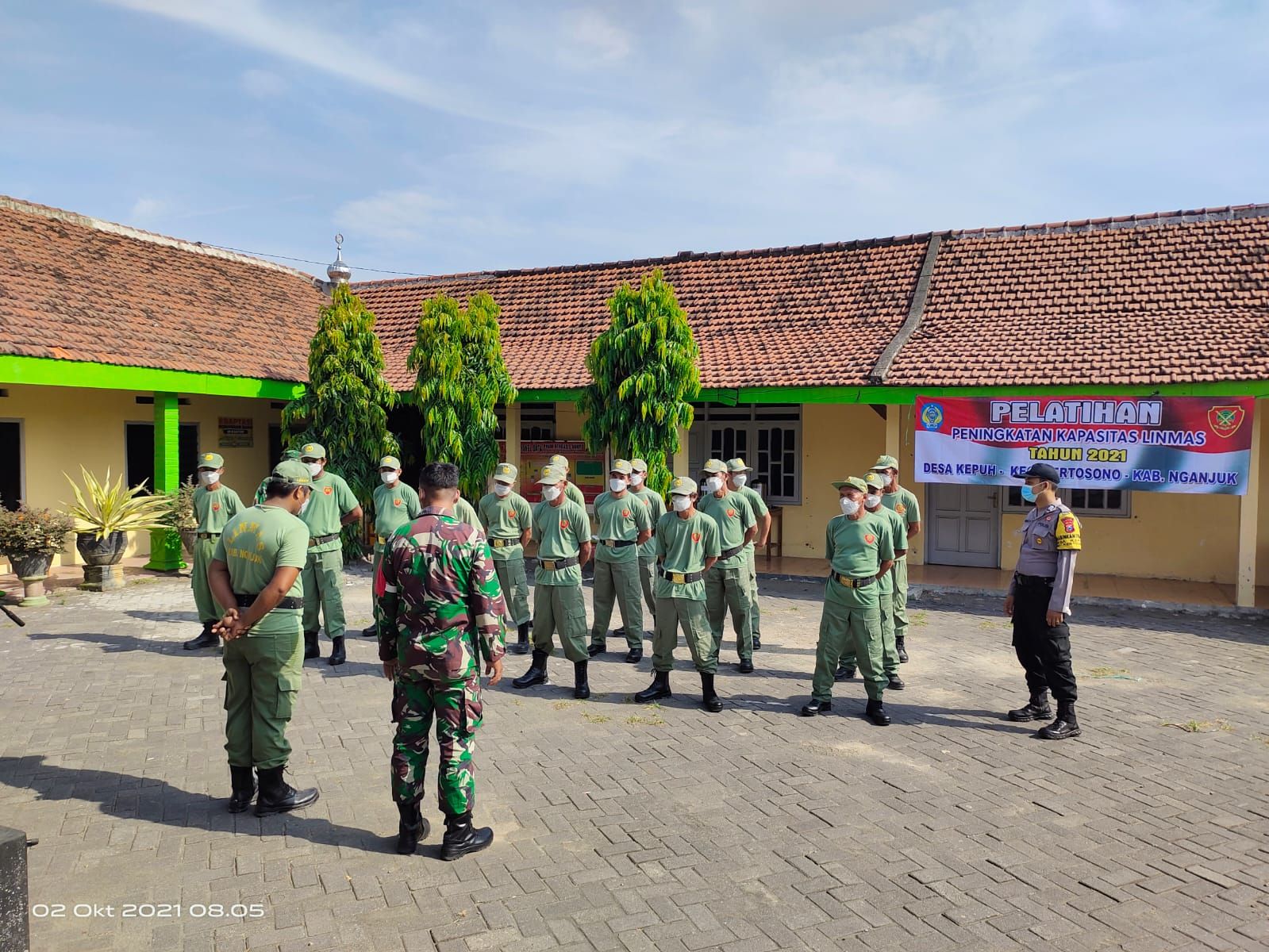 Tingkatkan Kapasitas Keamanan Desa, Anggota LINMAS Desa Kepuh, Kertosono Dapatkan Pembinaan TNI dan Polri