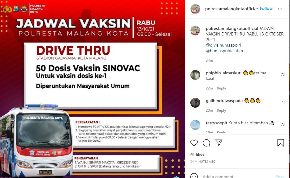 Polresta Malang Kota menggelar vaksin drive thru di Stadion Gajayana Kota Malang, Rabu, 13 Oktober 2021