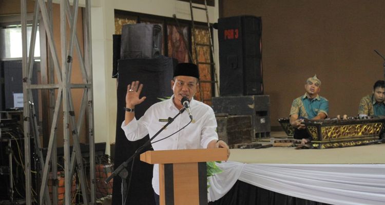Bupati Bandung, Dadang Supriatna khawatir bahasa sunda tidak dilestarikan generasi muda