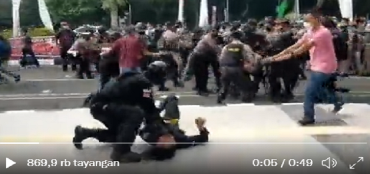 Ilustrasi: Video viral polisi banting mahasiswa hingga kejang-kejang