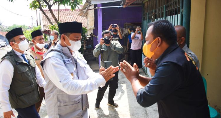 Wagub Jabar Uu Ruzhanul Ulum Temui Orangtua Korban Penganiayaan di Bogor, Jawa Barat